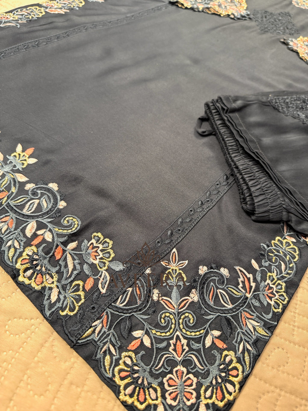 Elegantly Embroidered Rayon Pakistani Ready-to-Wear 3-Piece Suit with Printed Dupatta