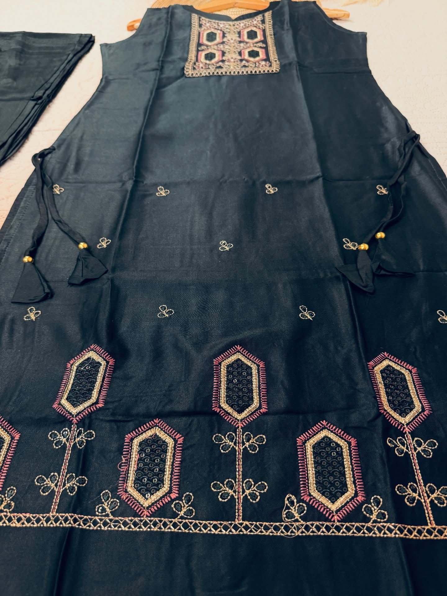 Handwork Gazi Silk 2-Piece Shalwar Suit