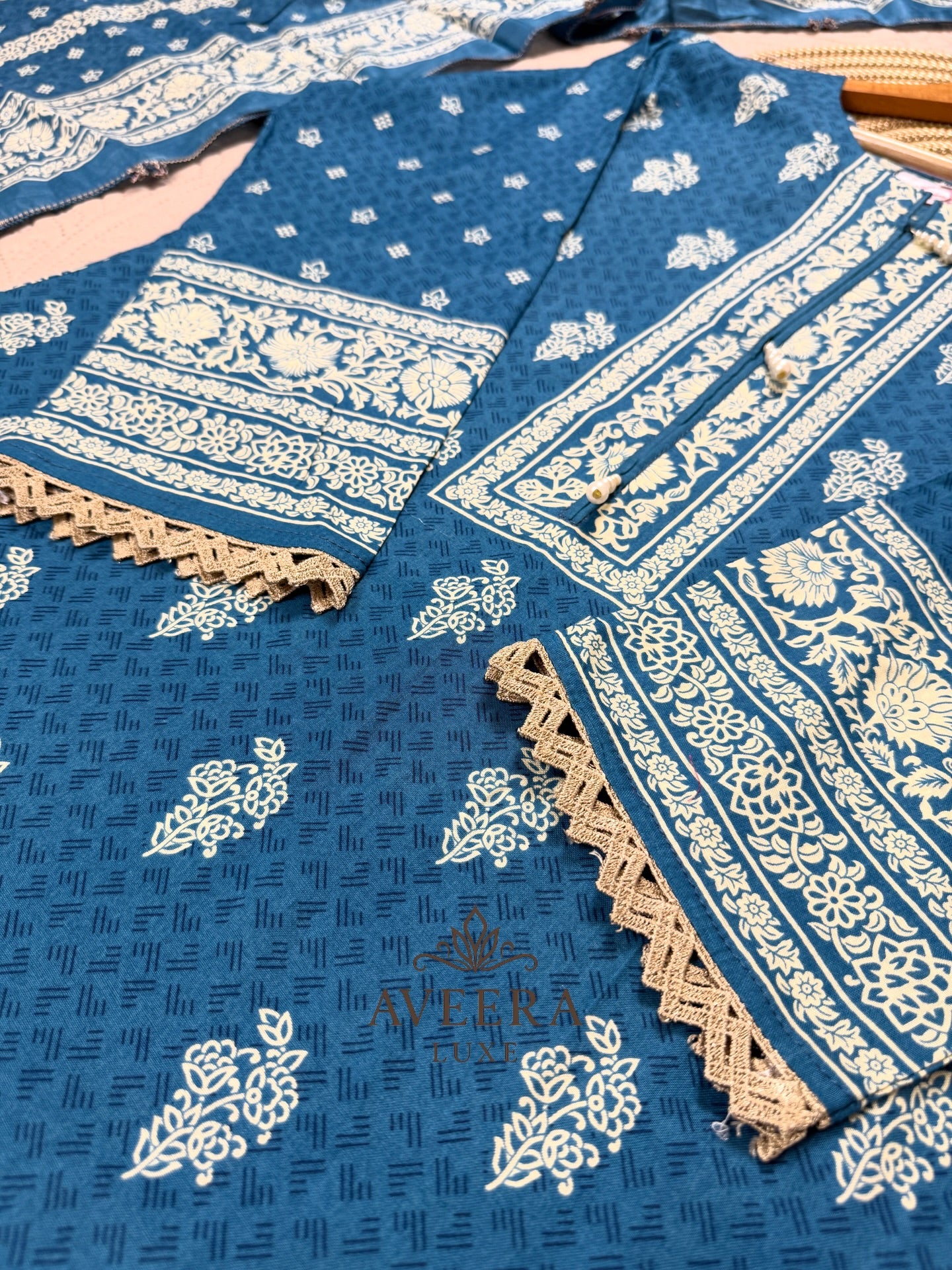 Pakistani Printed Premium Lawn 3-Piece Suit – Blue