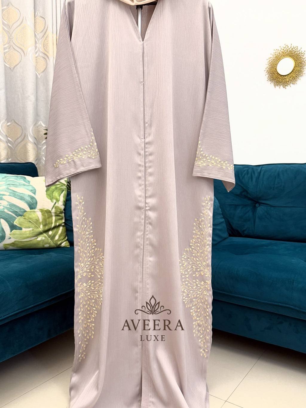 Dubai Latest Design Jimjim Abaya with Delicate Embroidery (Sizes 52/54)