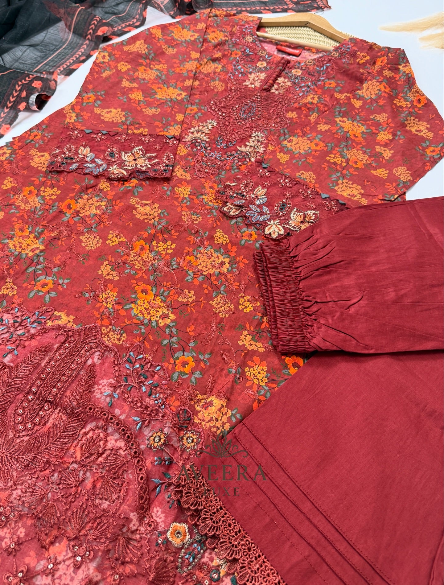 Pakistani Munira 3-Piece Cotton Shalwar Suit with Floral Print & Embroidery (M/L)