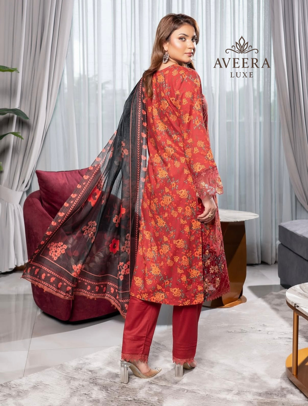 Pakistani Munira 3-Piece Cotton Shalwar Suit with Floral Print & Embroidery (M/L)