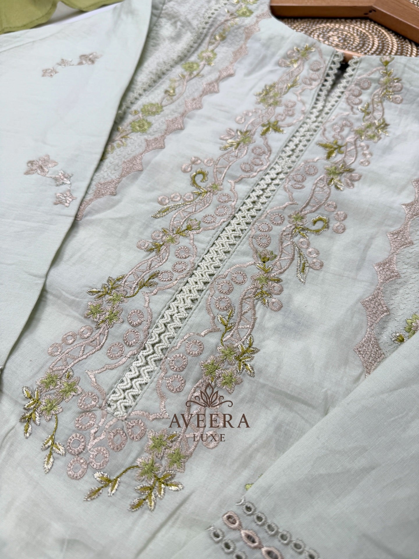 Bin Saeed Luxury Embroidered Cotton 3-Piece Shalwar Suit (M/L)