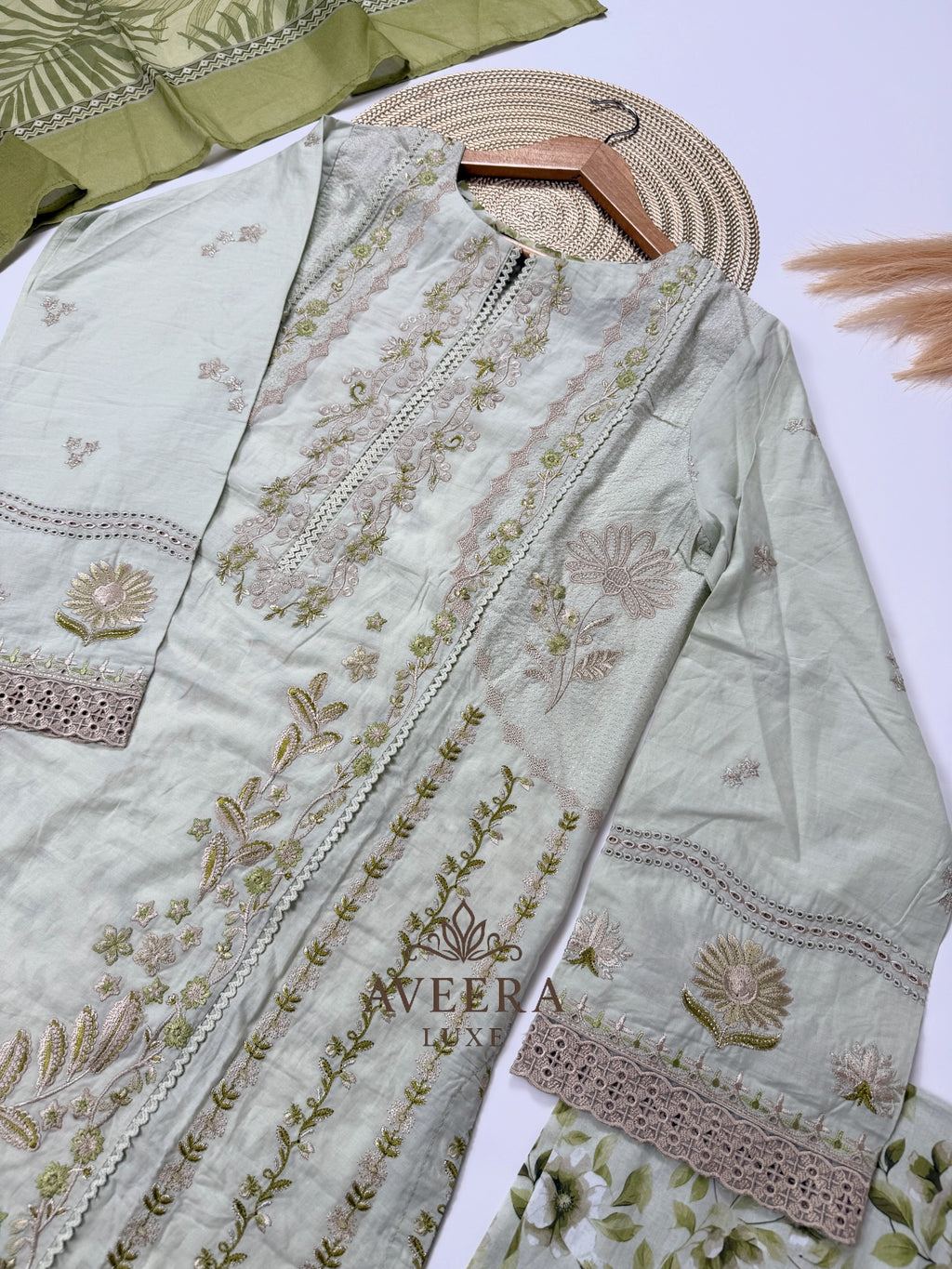 Bin Saeed Luxury Embroidered Cotton 3-Piece Shalwar Suit (M/L)