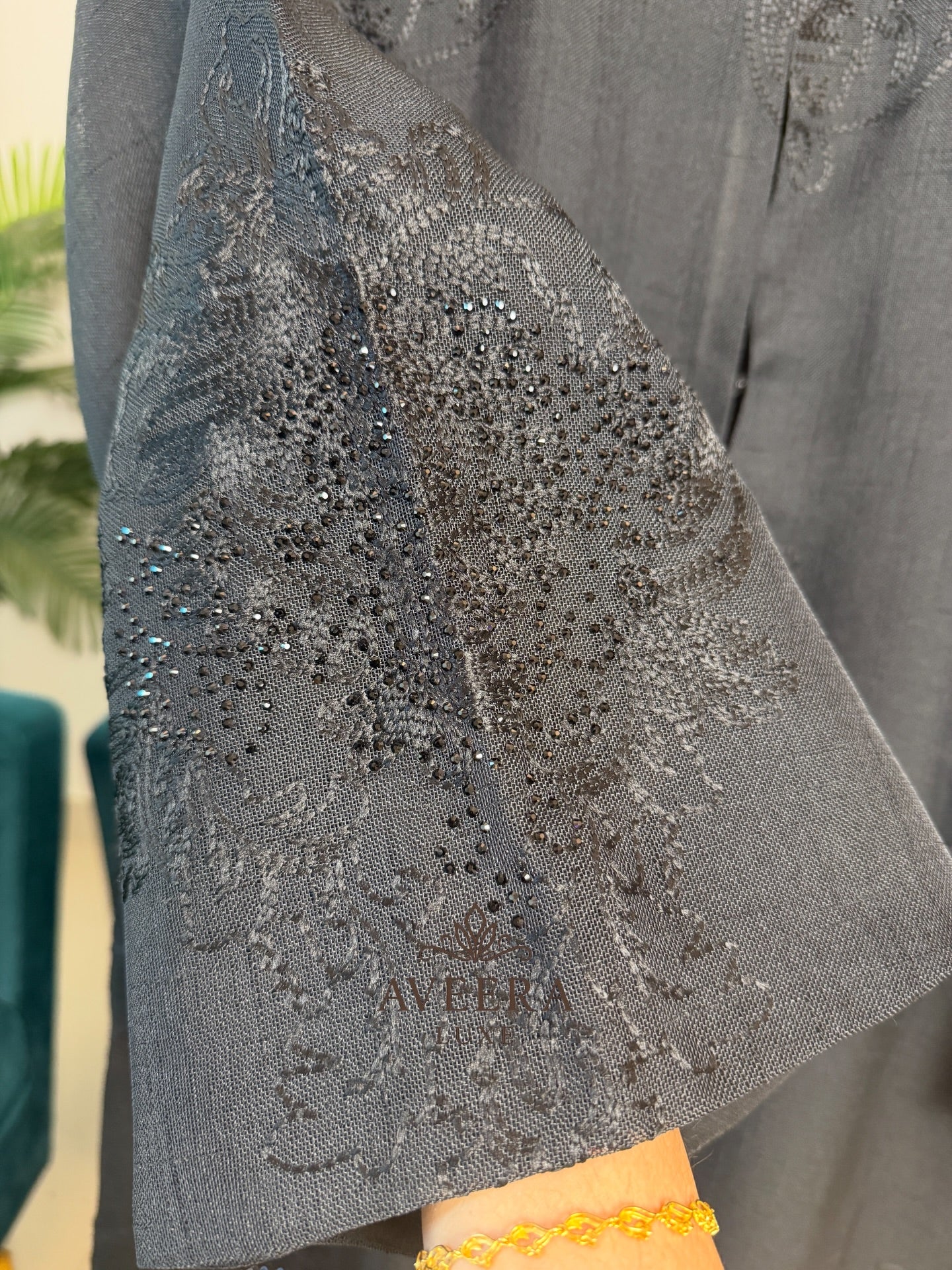 Dubai Black Linen Abaya with Shimmer & Free Hijab (Sizes 52/54)