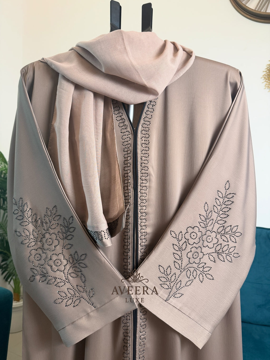 Dubai Abaya – Black Stone Work | Premium Zoom Fabric