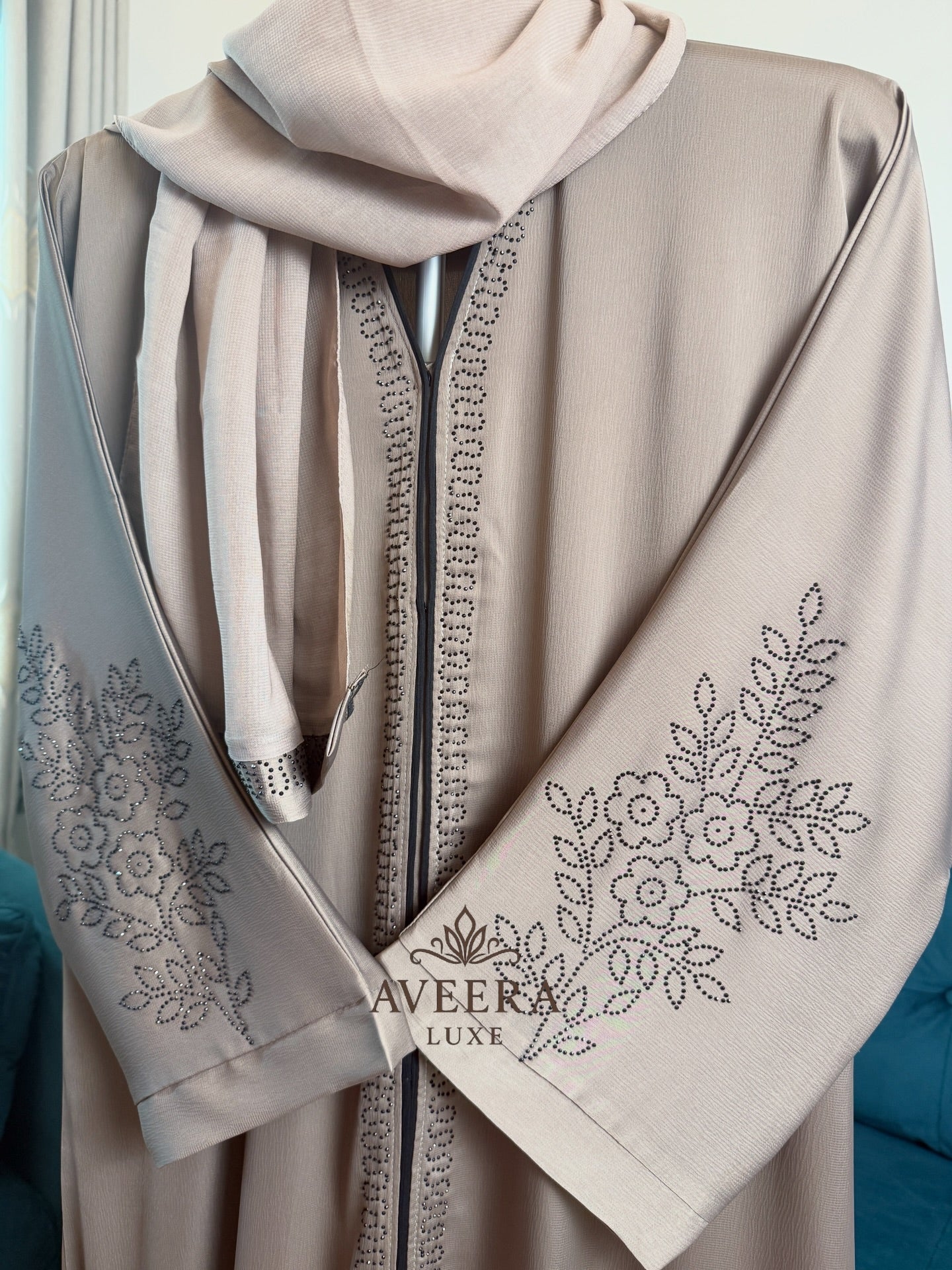 Dubai Abaya – Black Stone Work | Premium Zoom Fabric